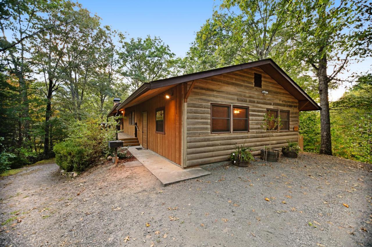Hollow'S End Whittier Exterior photo